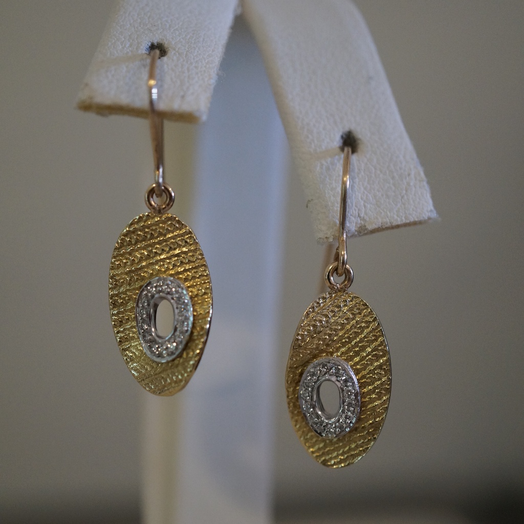14ktt Gold  Genuine Diamond Earrings